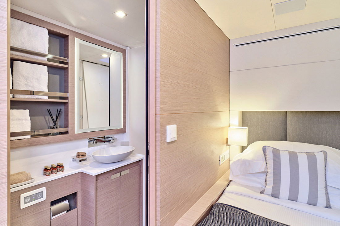 Fountaine Pajot Alegria 67