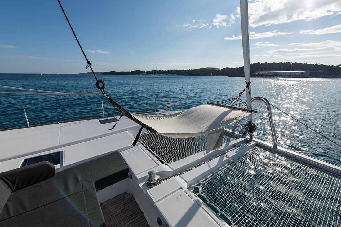 Lagoon 52