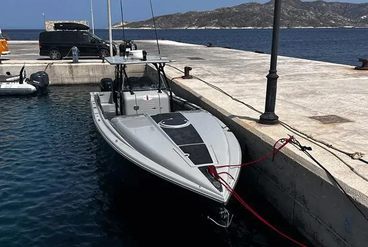 Cigarette 39 Top Fish