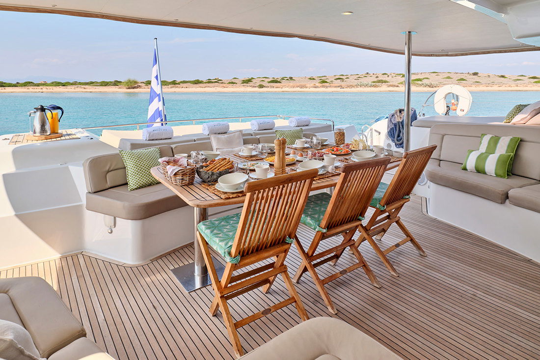 Fountaine Pajot Galathea 65