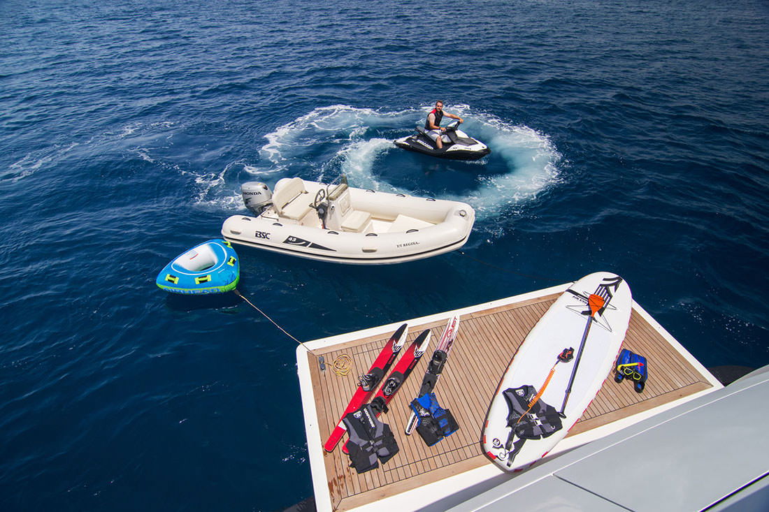 Cantieri di Pisa Akhir 105