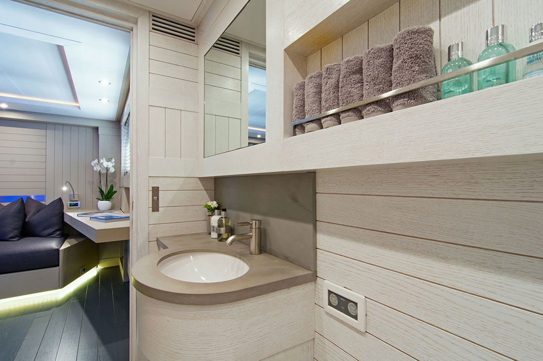 Cantieri di Pisa Akhir 105