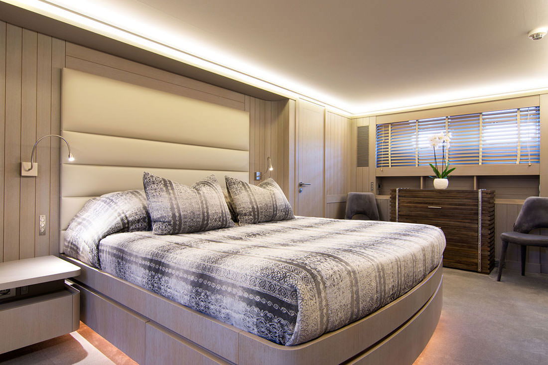 Cantieri di Pisa Akhir 105