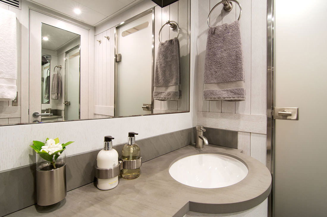 Cantieri di Pisa Akhir 105