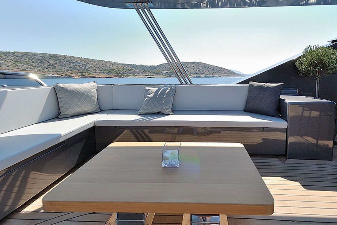 Cantieri di Pisa Akhir 110