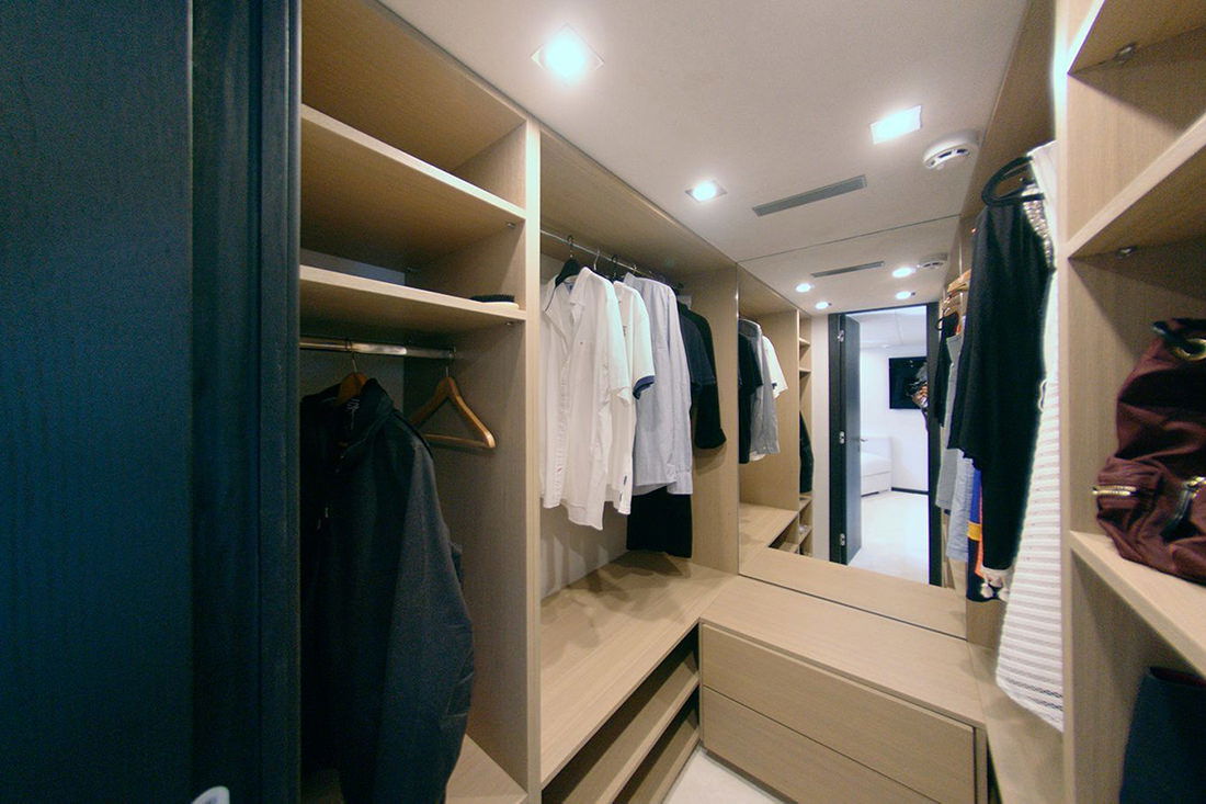 Cantieri di Pisa Akhir 110