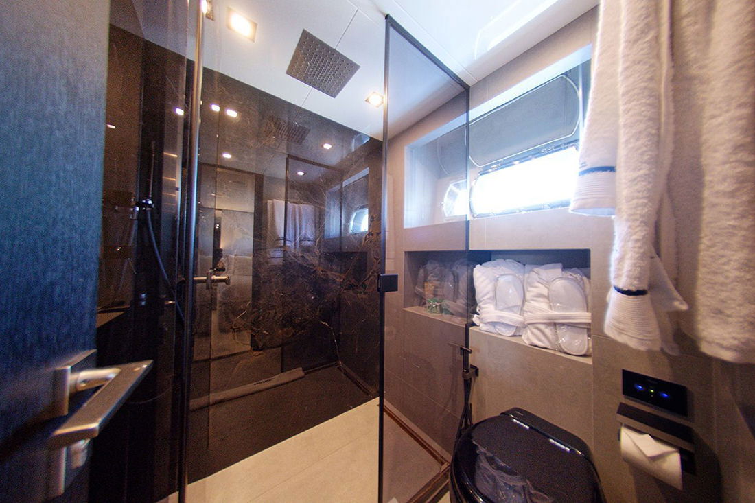 Cantieri di Pisa Akhir 110