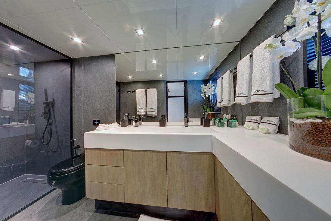 Cantieri di Pisa Akhir 110