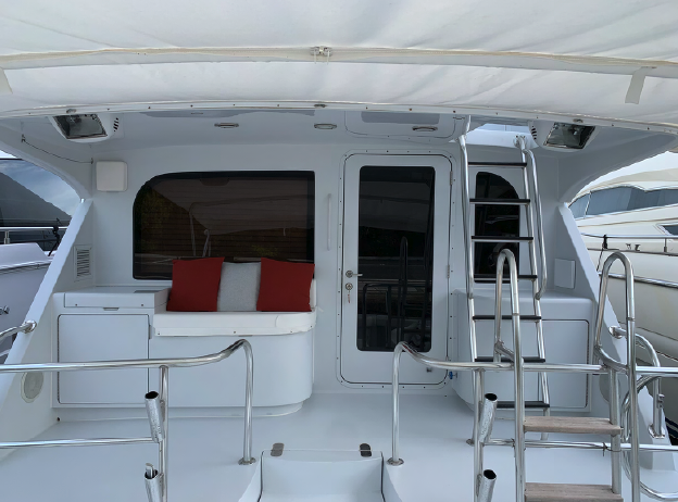 Hatteras 70 Enclosed Bridge