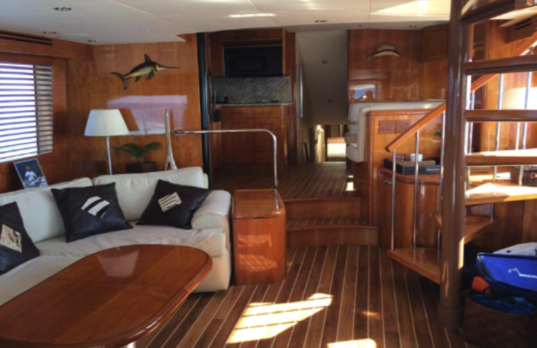 Hatteras 70 Enclosed Bridge