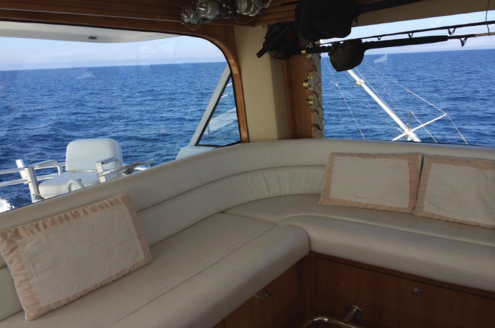Hatteras 70 Enclosed Bridge