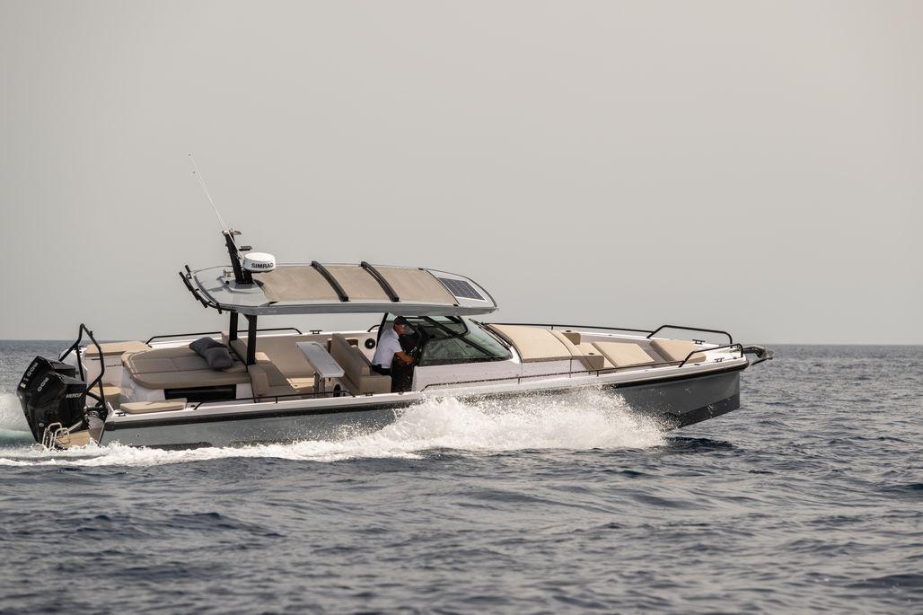 Axopar 37 Sun- Top Mediterranea