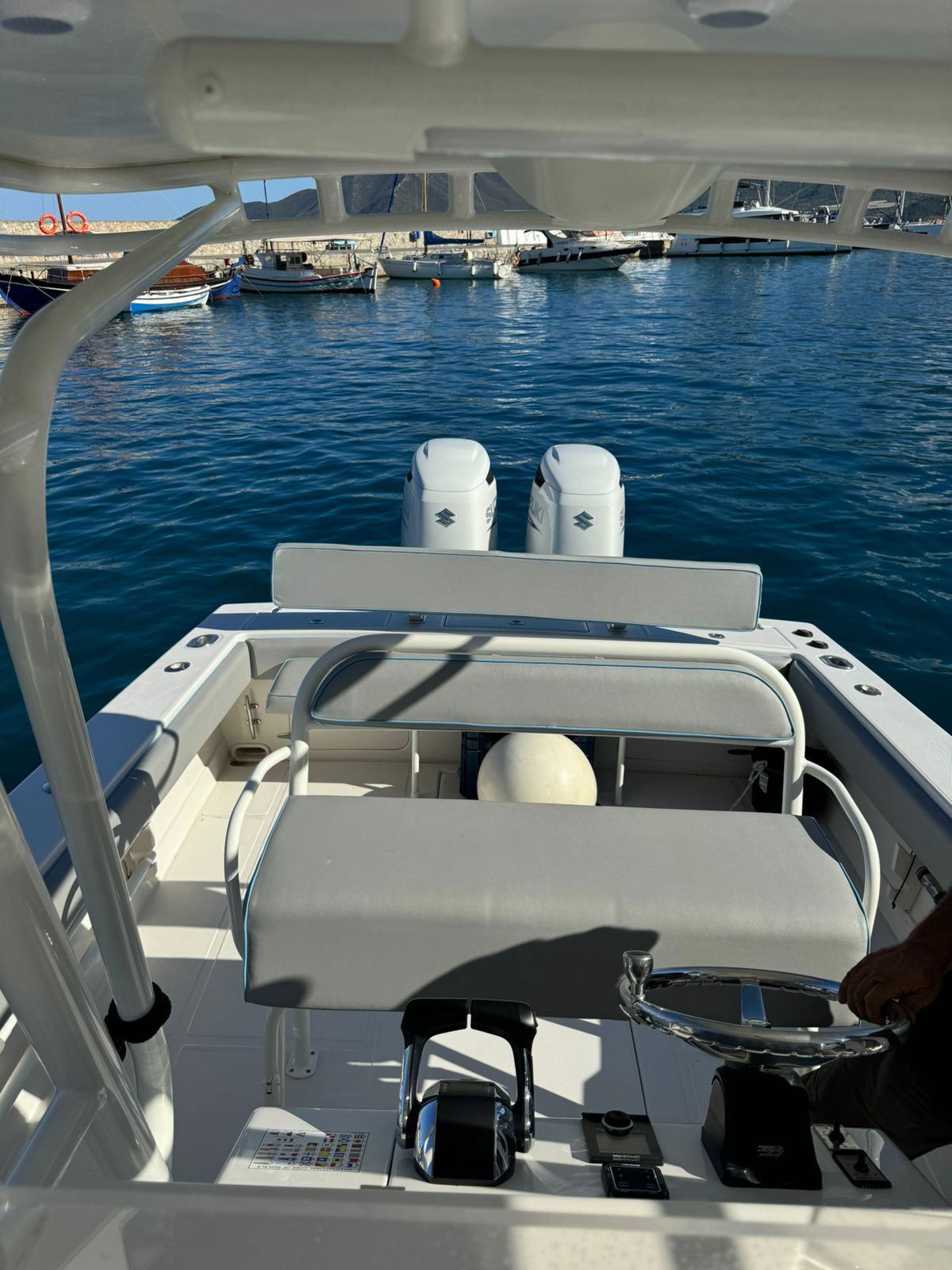 Jupiter 31 Center Console