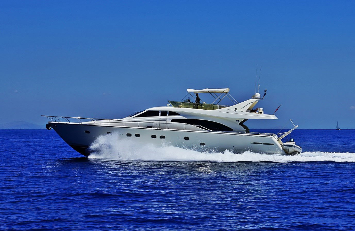 Ferretti 68