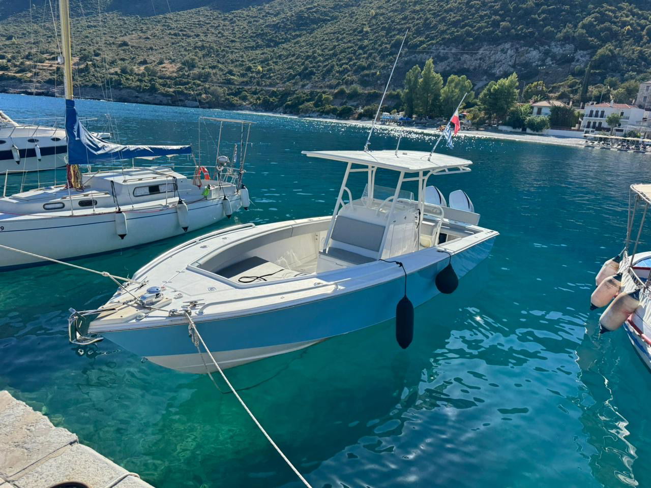 Jupiter 31 Center Console