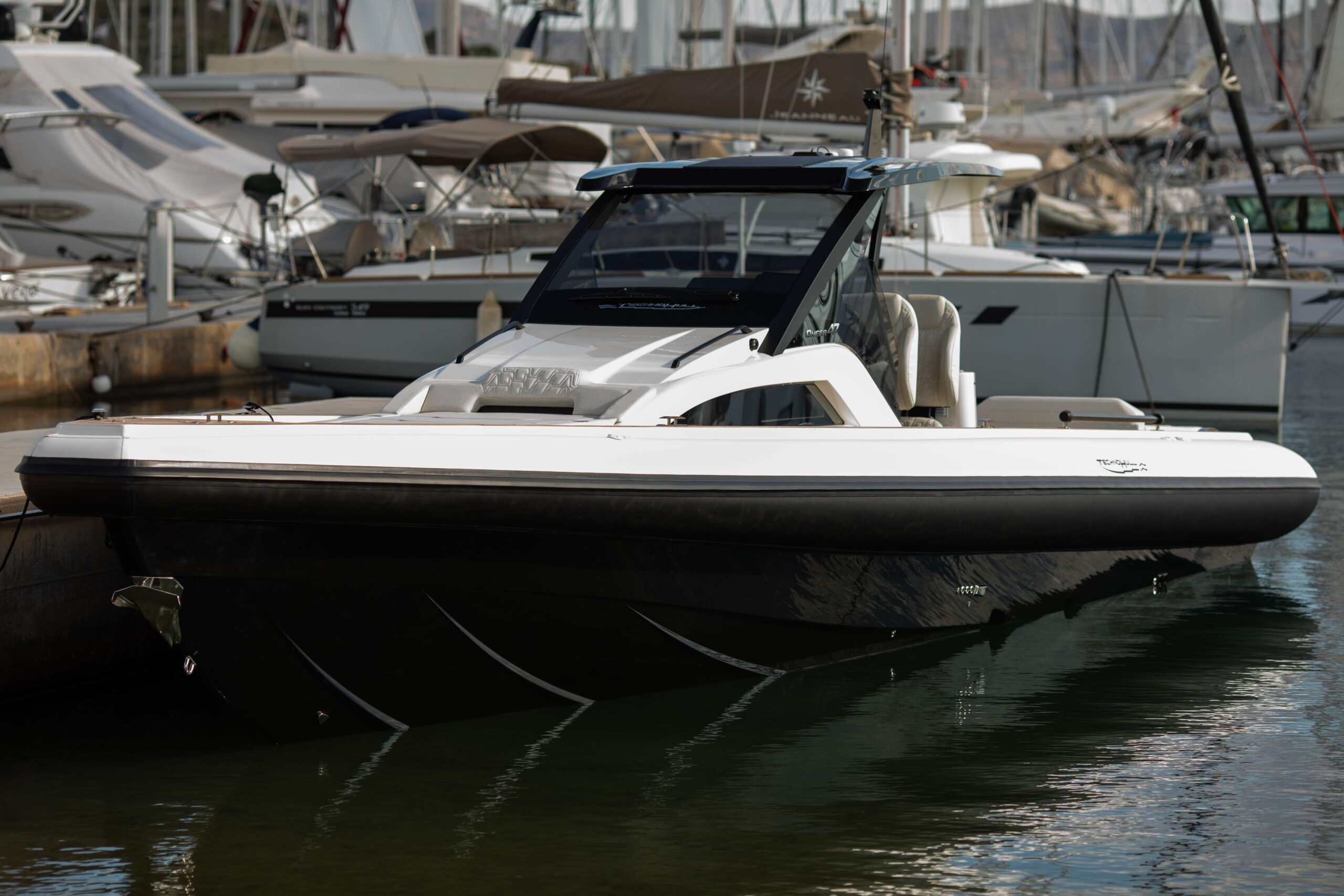 Technohull Omega 47