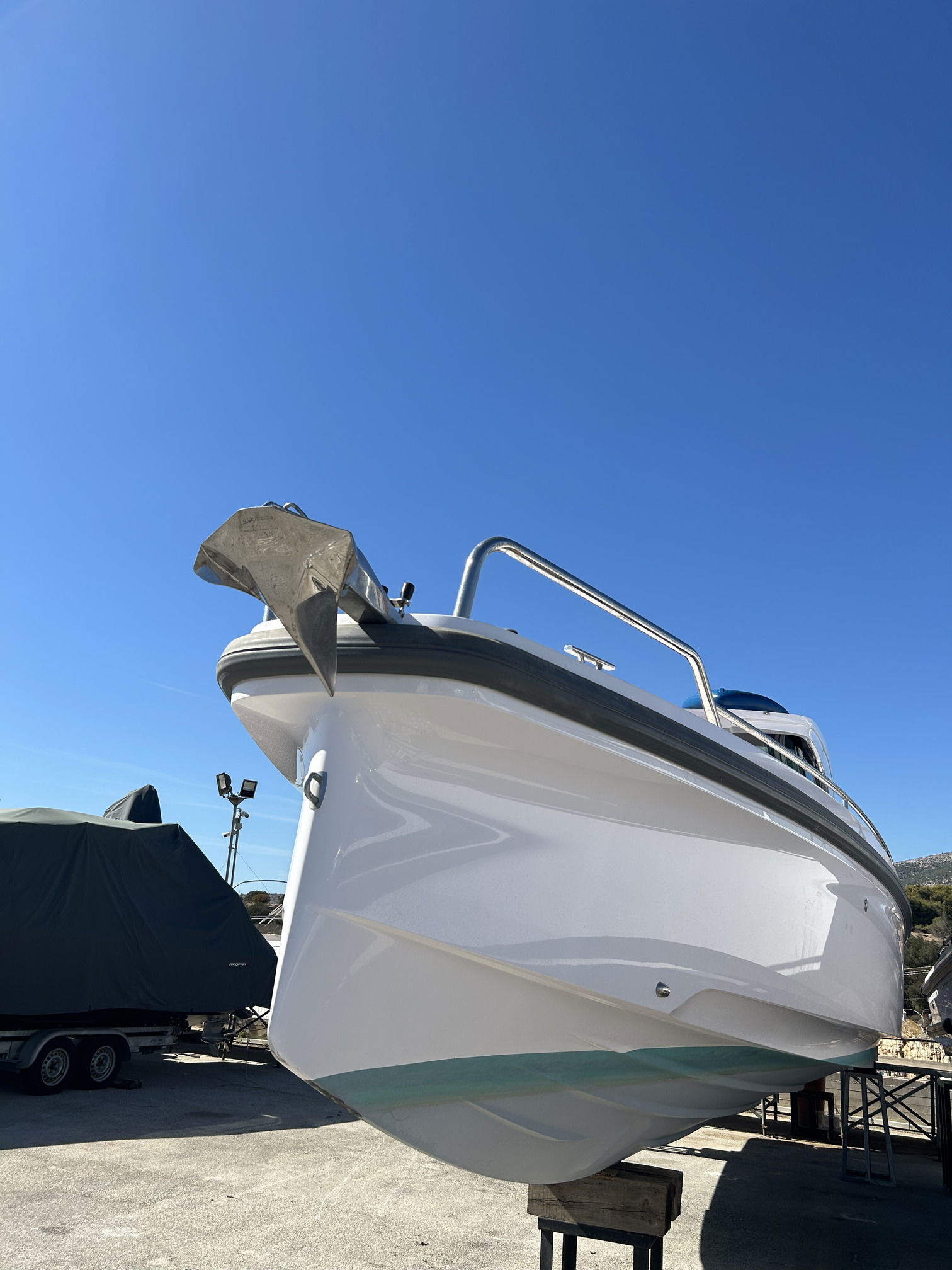 Axopar 37 Cross Cabin