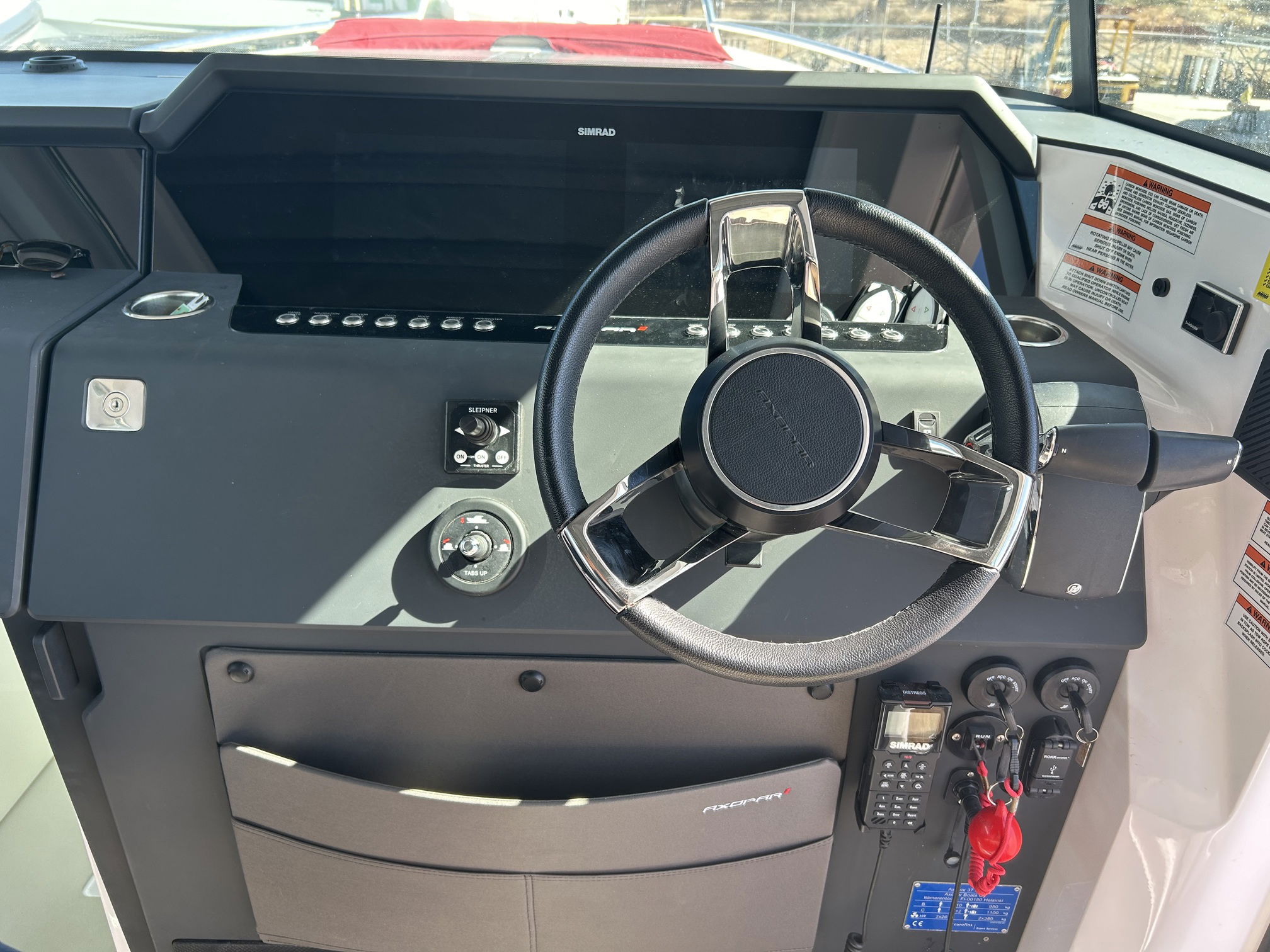 Axopar 37 Cross Cabin