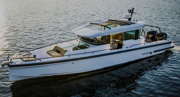 Axopar 37 Cross Cabin