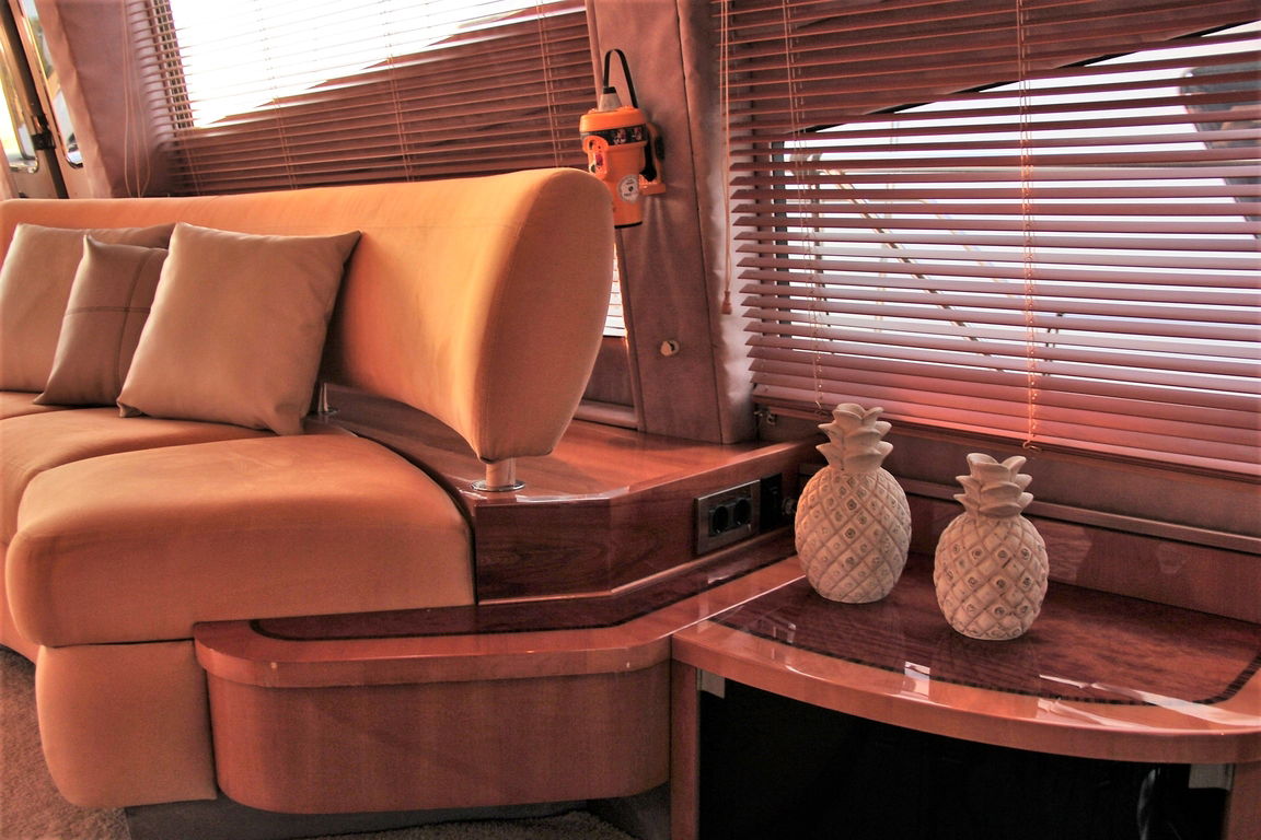 Sealine T60