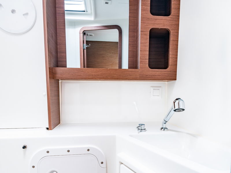 Beauty L A/C-GEN-WATER MAKER-SOLAR-ELEC.WC