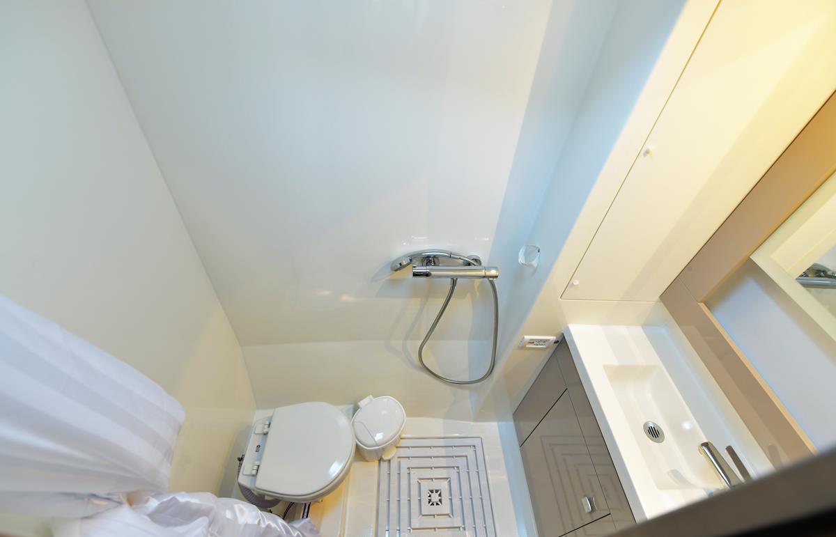 Eclipsea | A/C, Gen, Water-maker, 12 pax