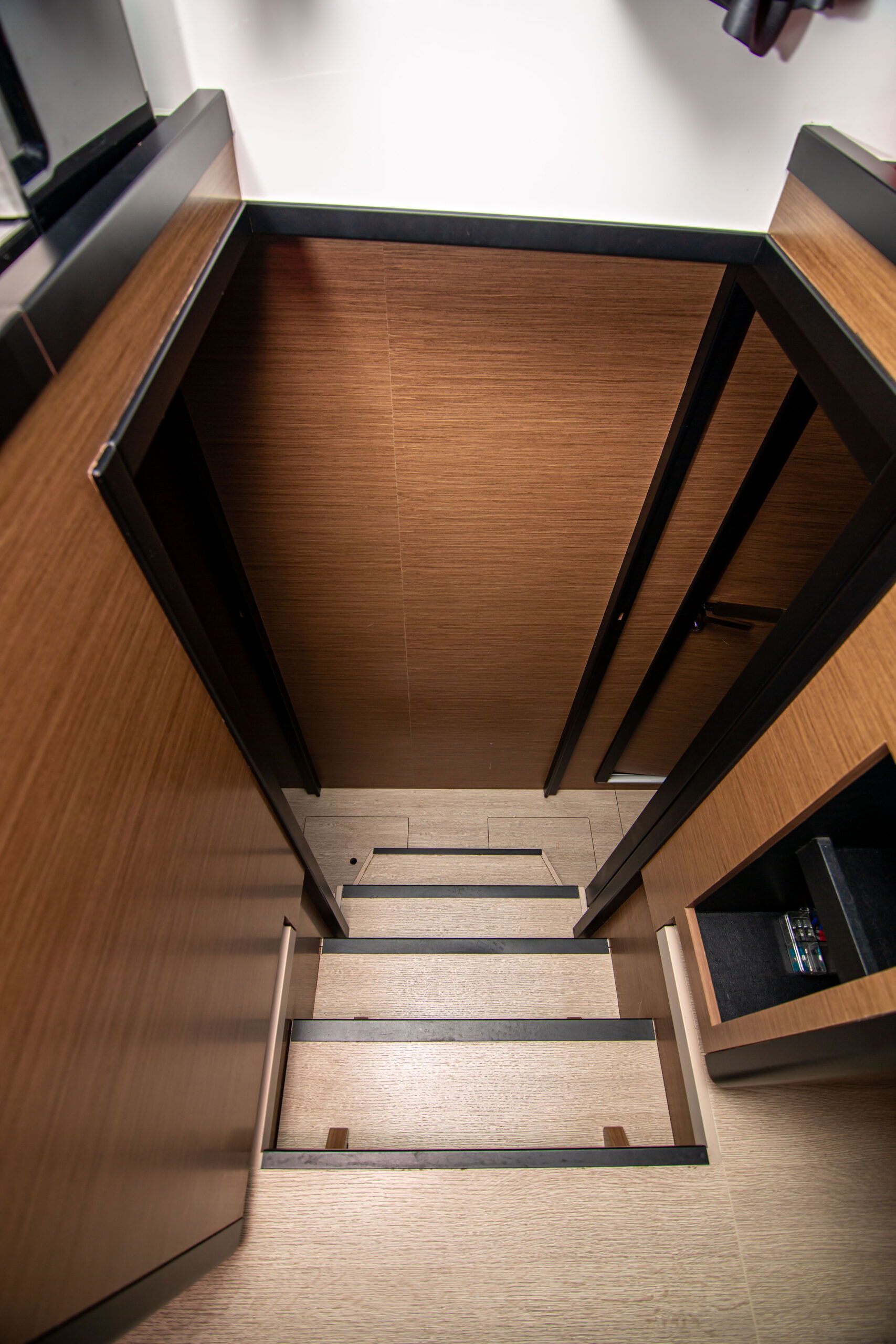 Sol Invictus VIP-equipped