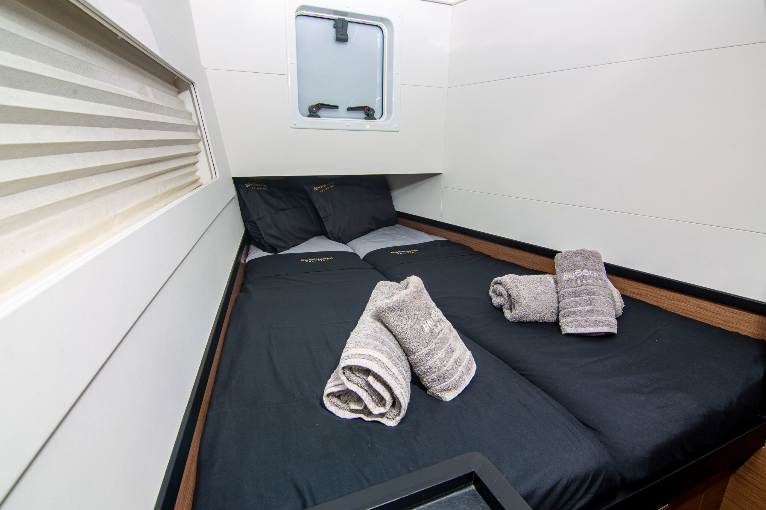 Sol Invictus VIP-equipped