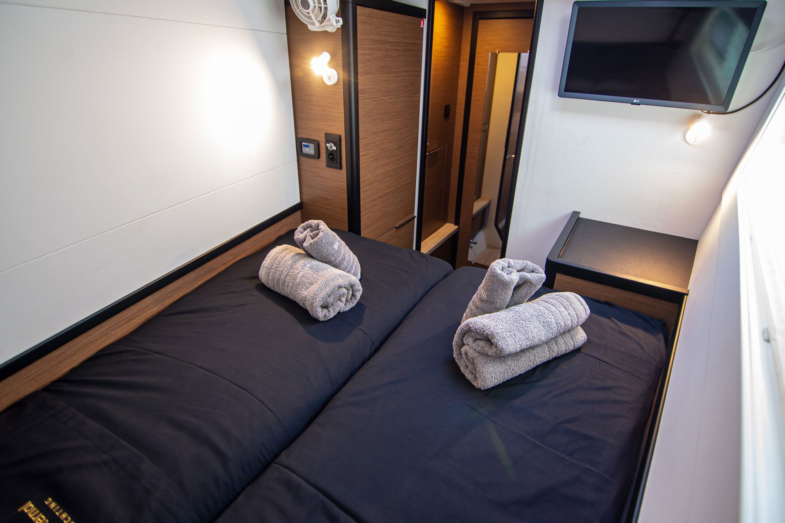 Sol Invictus VIP-equipped