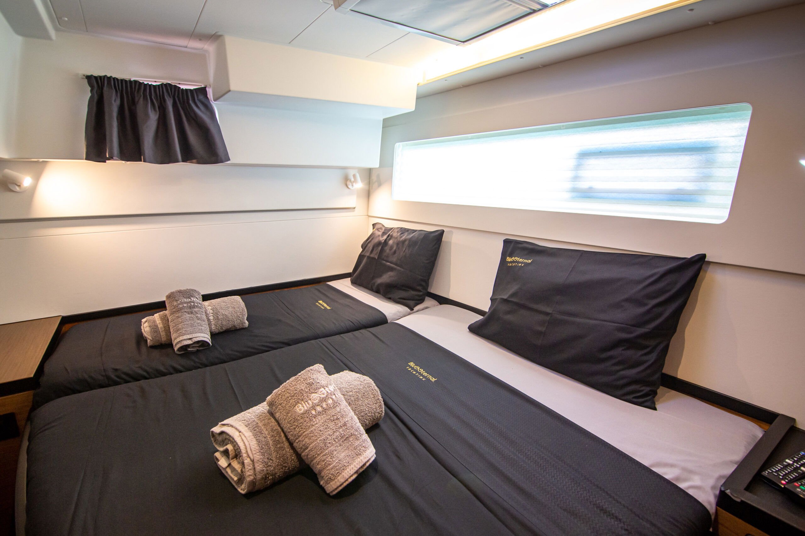 Sol Invictus VIP-equipped