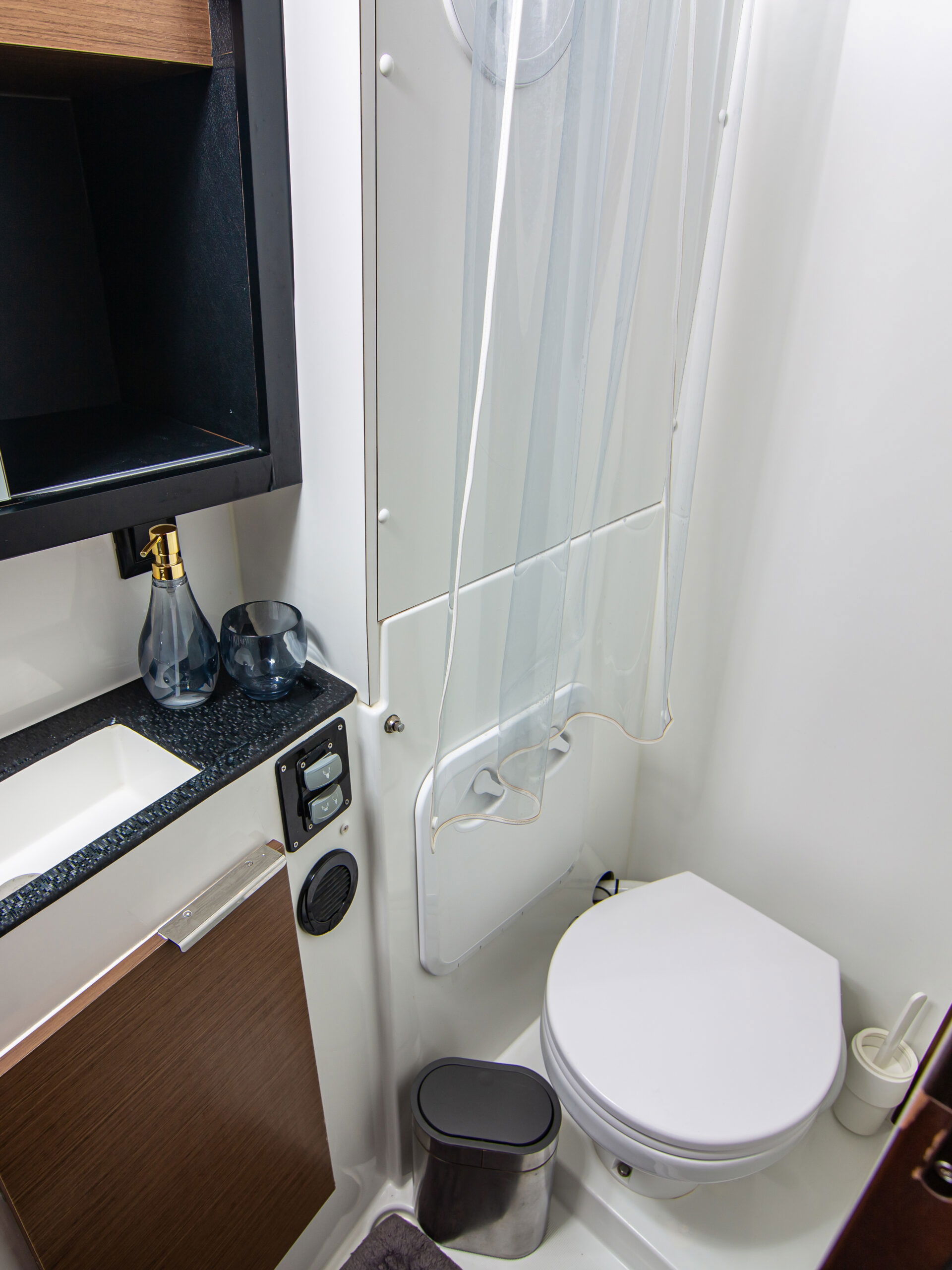 Sol Invictus VIP-equipped