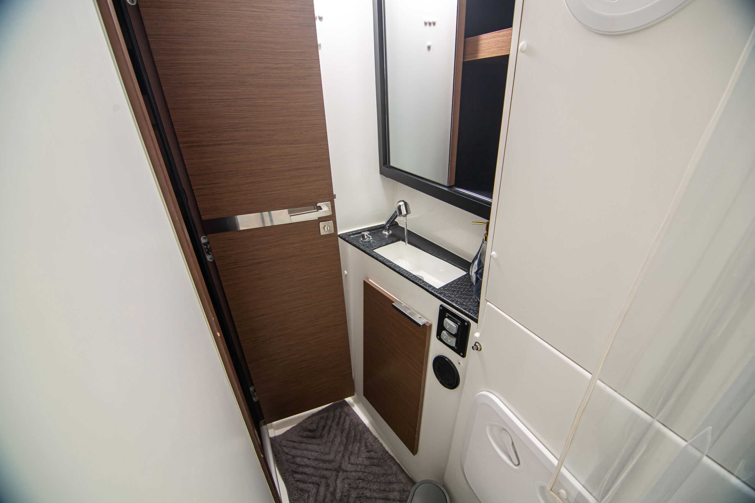 Sol Invictus VIP-equipped