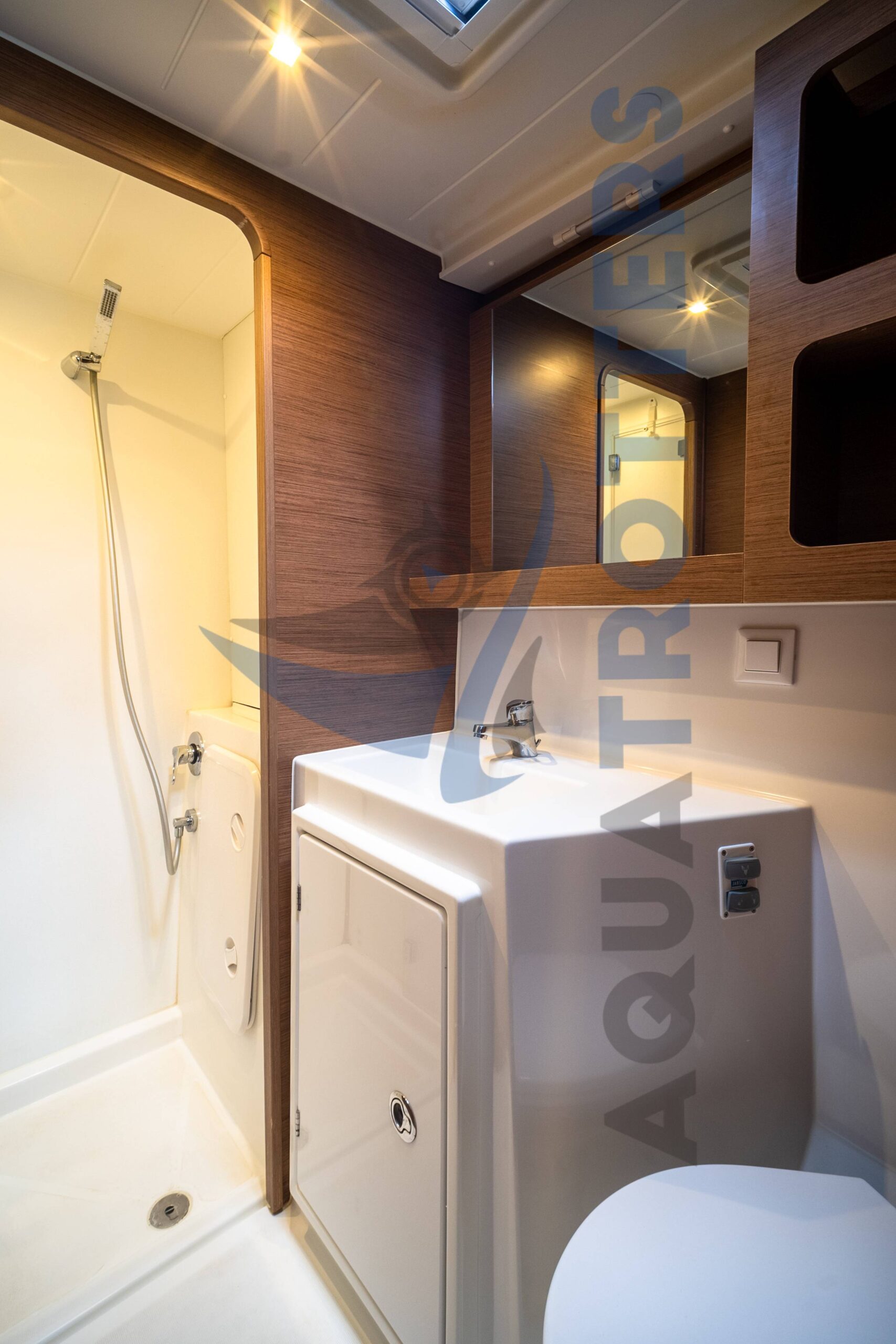 SILENCE  (A/C and Generator)