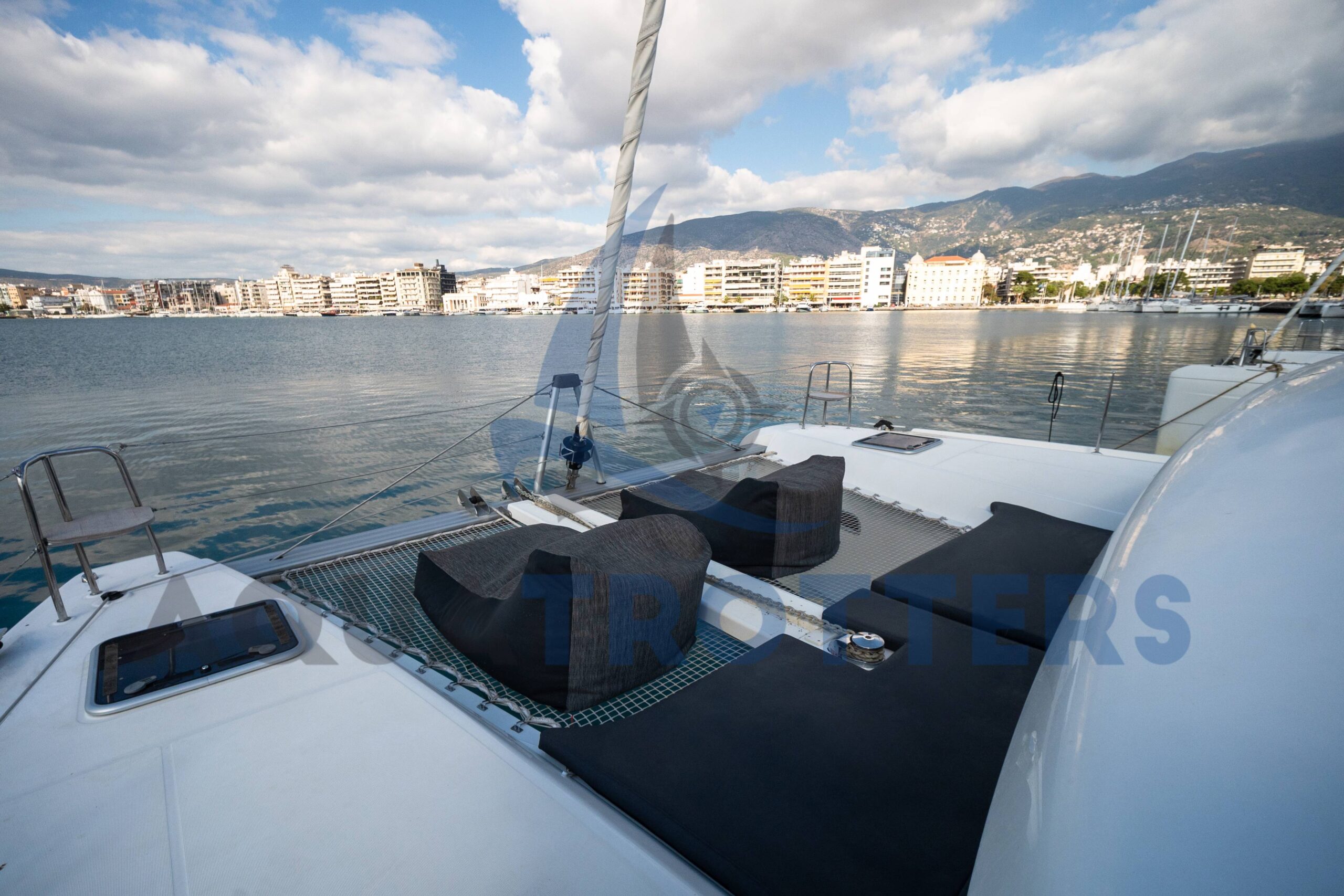 SILENCE  (A/C and Generator)