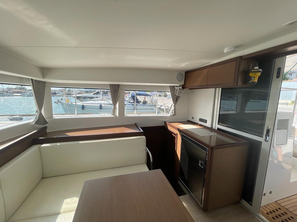 Nina (A/C, Gen 10KWA, watermaker, electric winch)