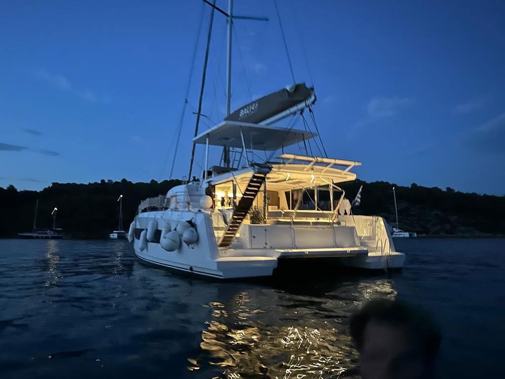 Star Velvet (A/C, Generator, Water Maker, dishwasher)