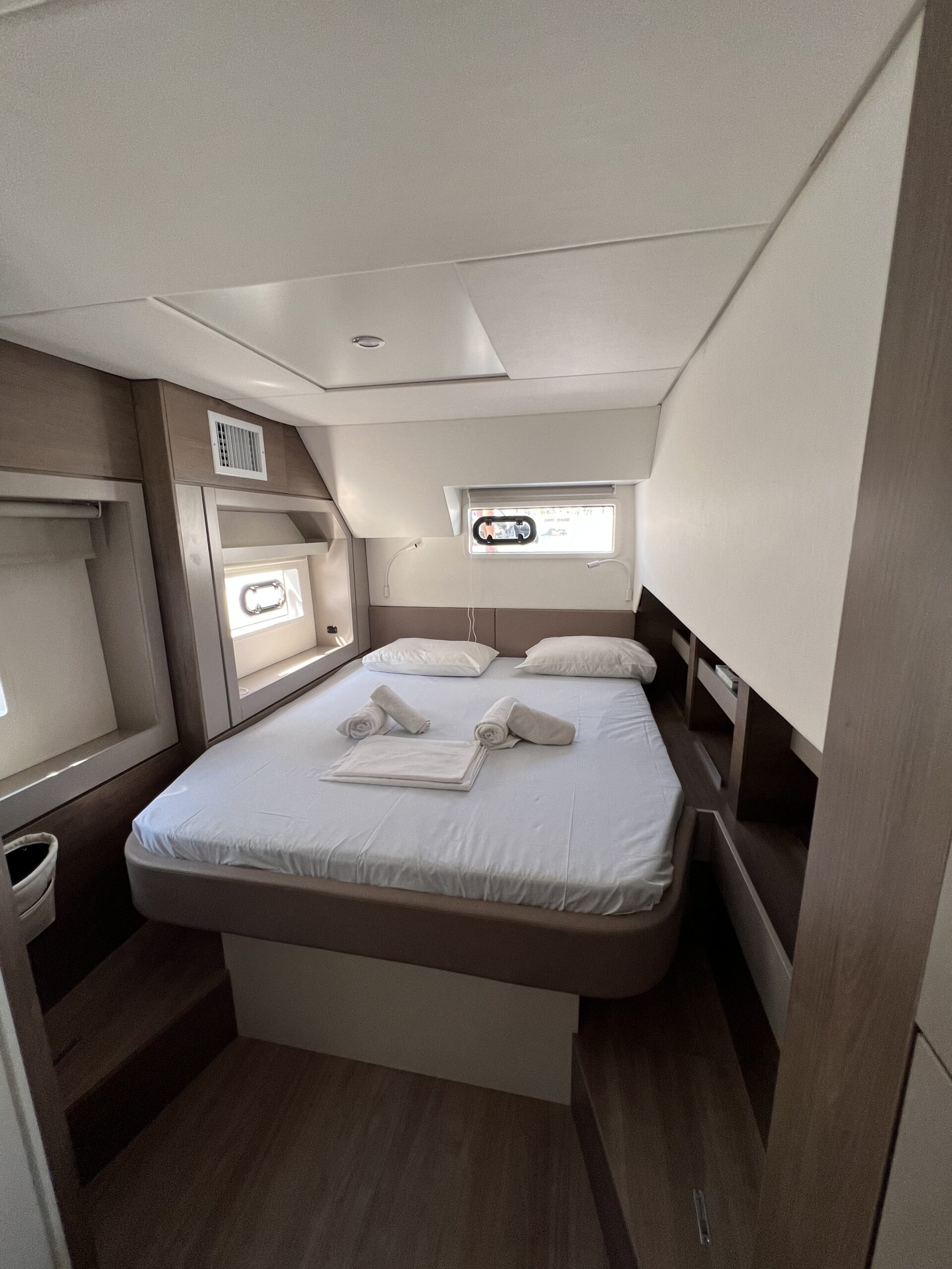 Star Velvet (A/C, Generator, Water Maker, dishwasher)