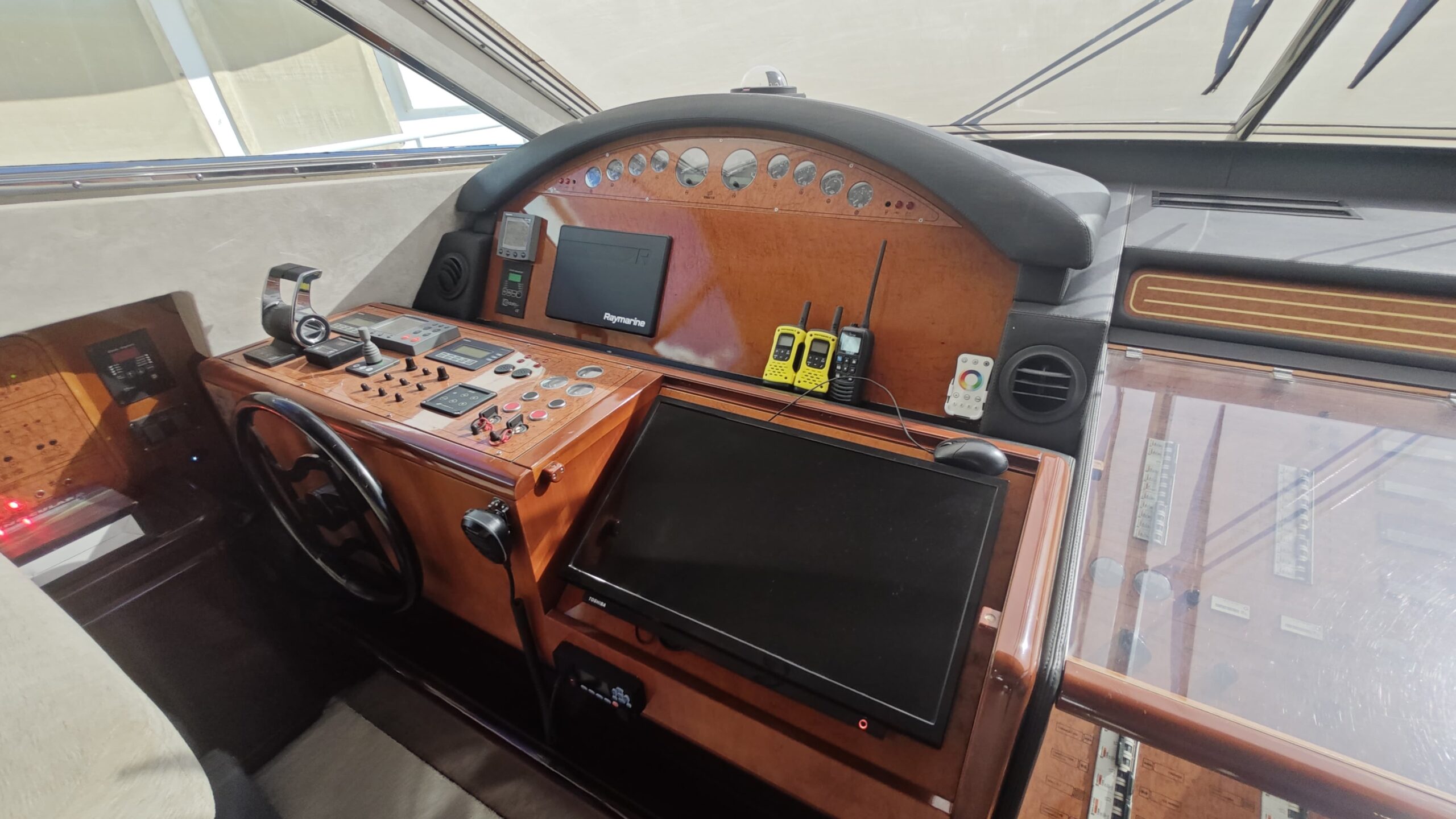 Ferretti 720