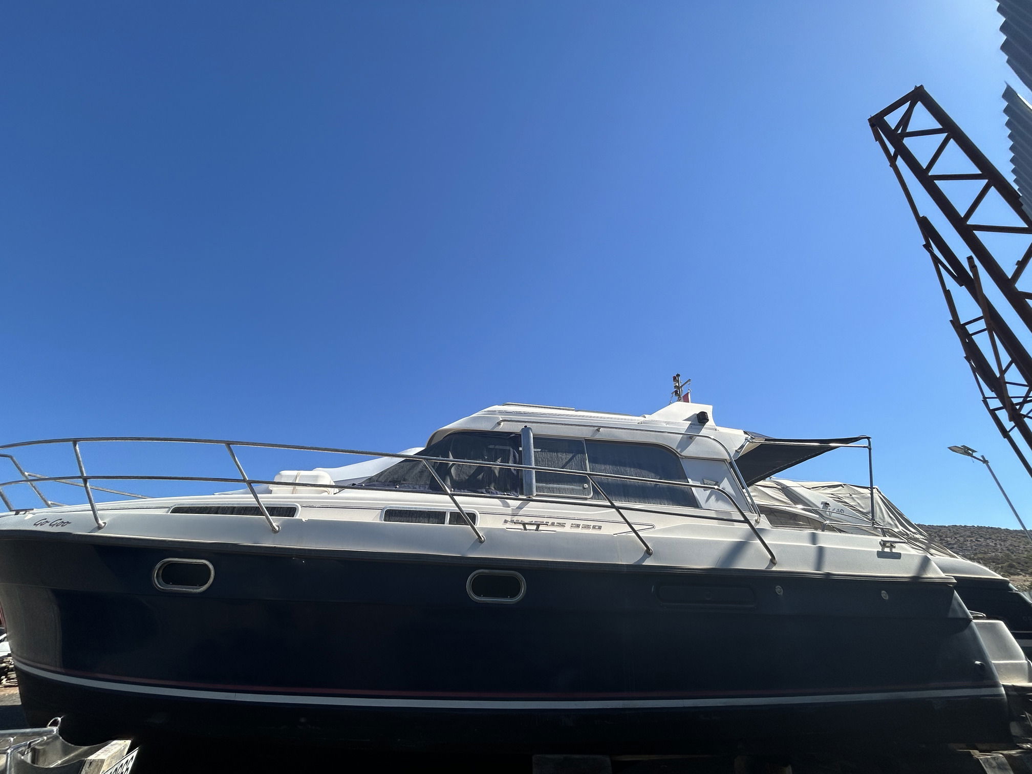 Nimbus 320 Coupe