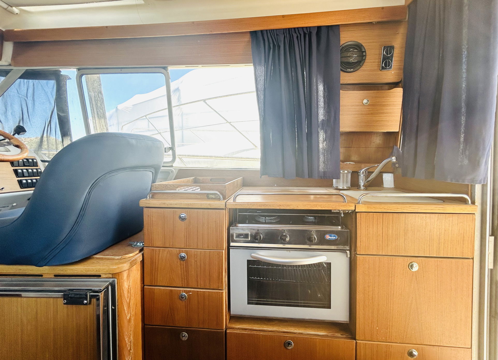 Nimbus 320 Coupe