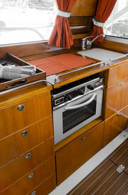 Nimbus 320 Coupe