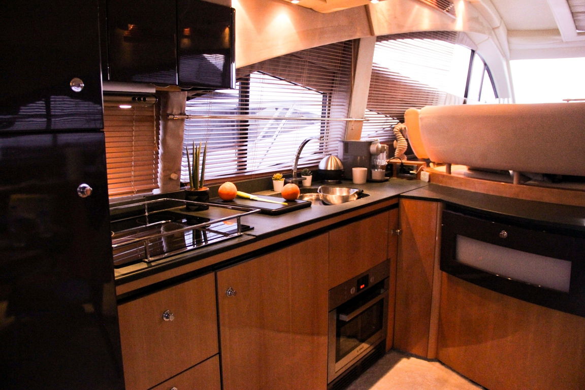 Sealine T60