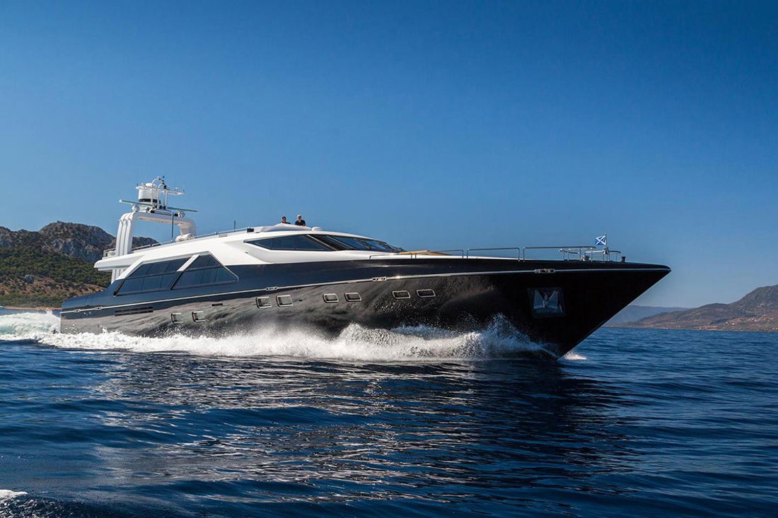 Devonport Custom 42m