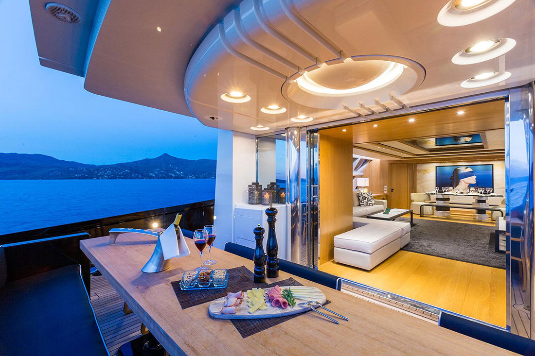 Devonport Custom 42m