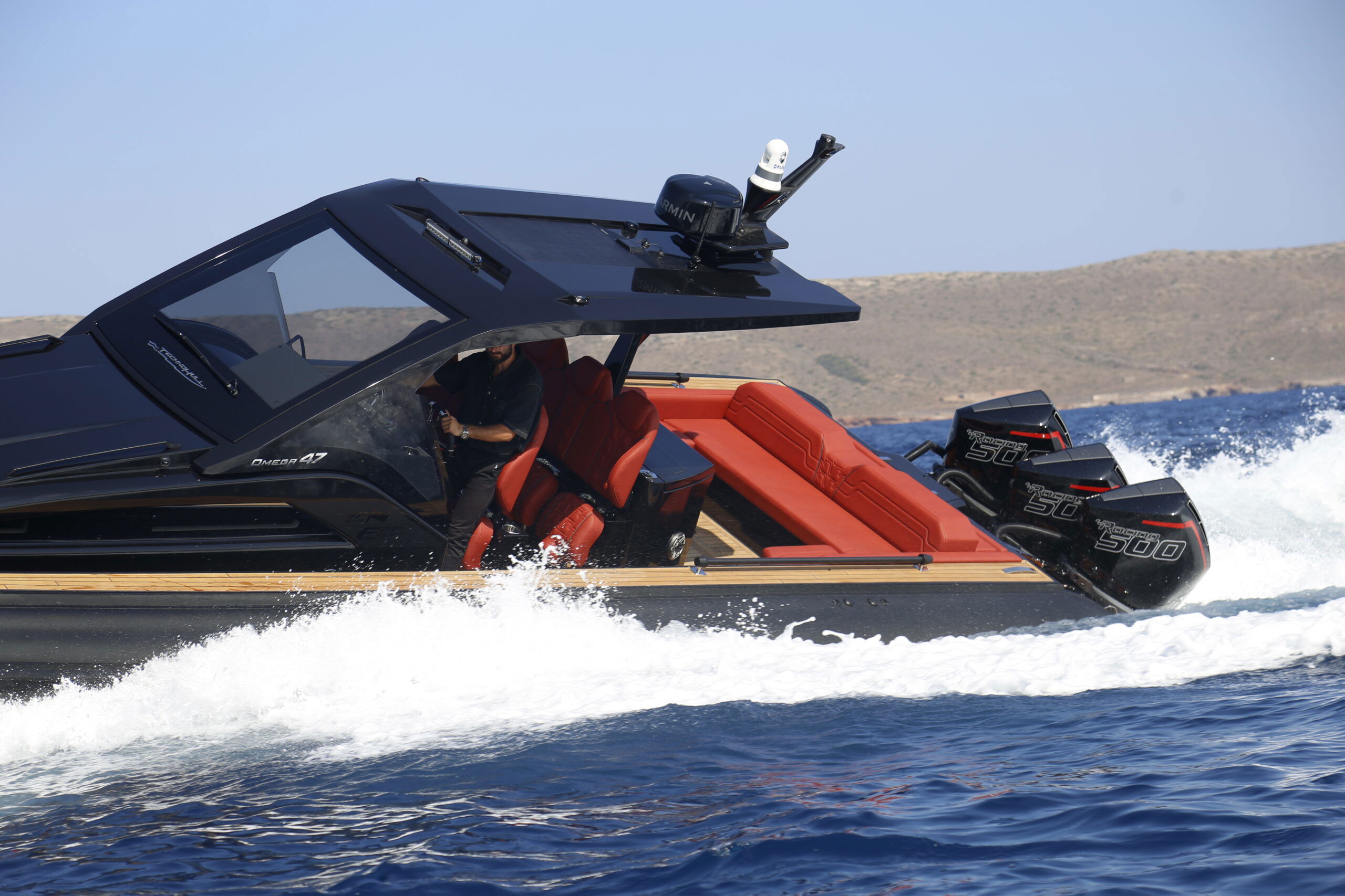 Technohull Omega 47