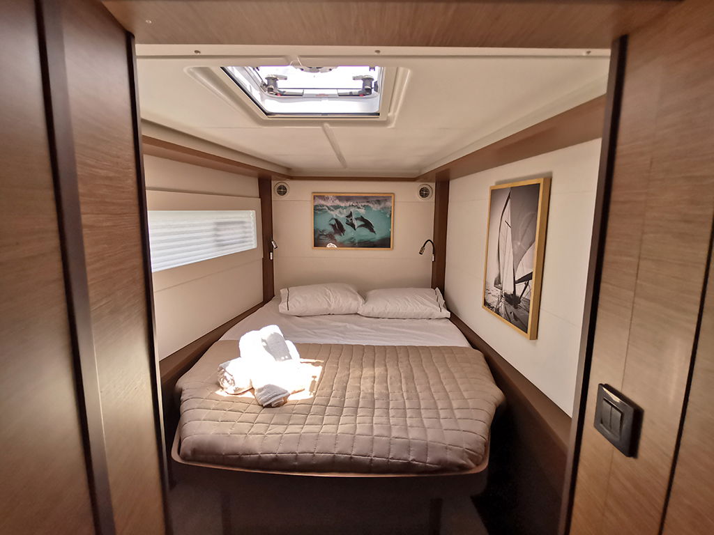 GALAXY (air condition, generator, water maker)    _Skippered Only_