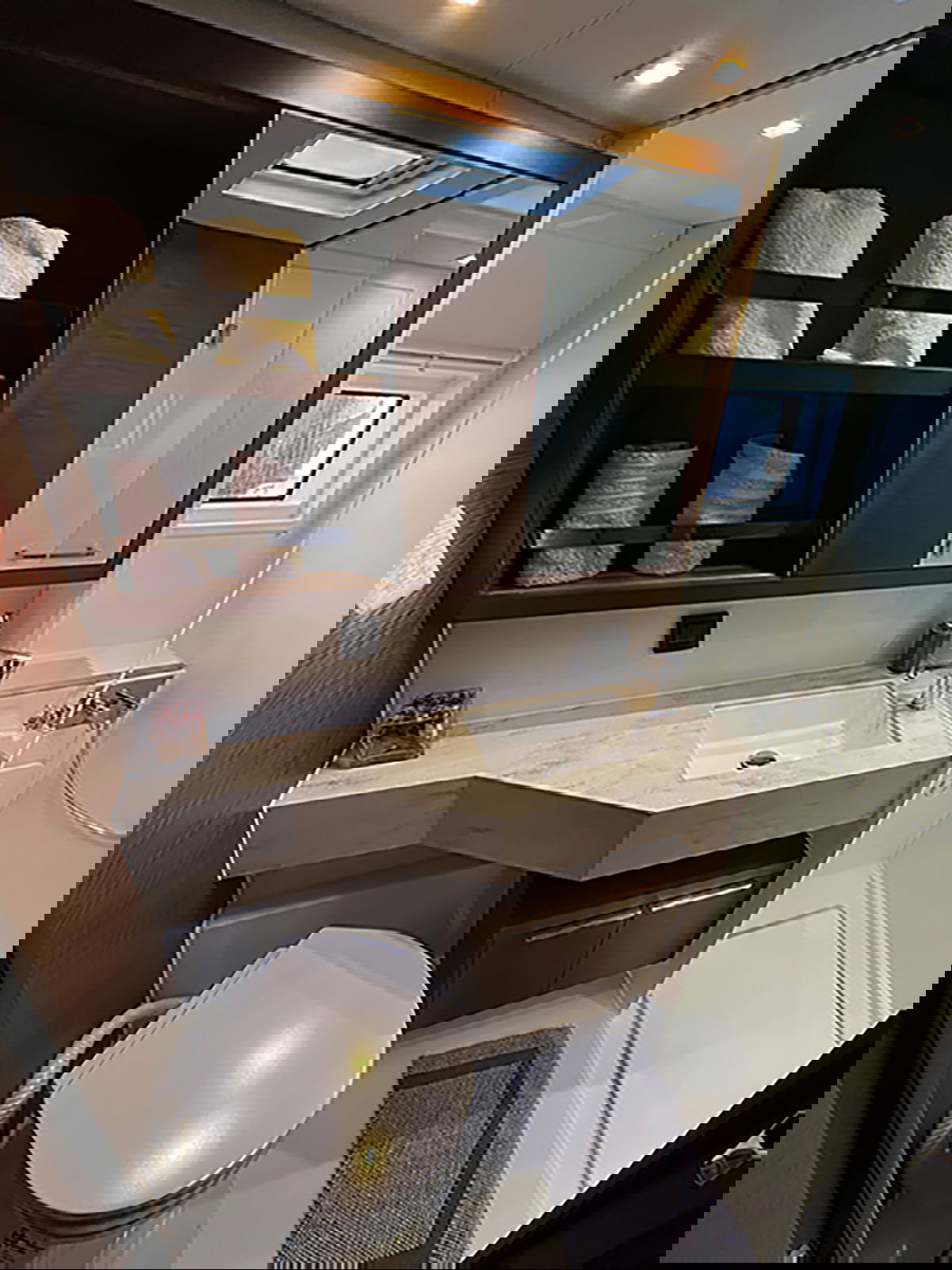 MPLE (air condition, generator, water maker)