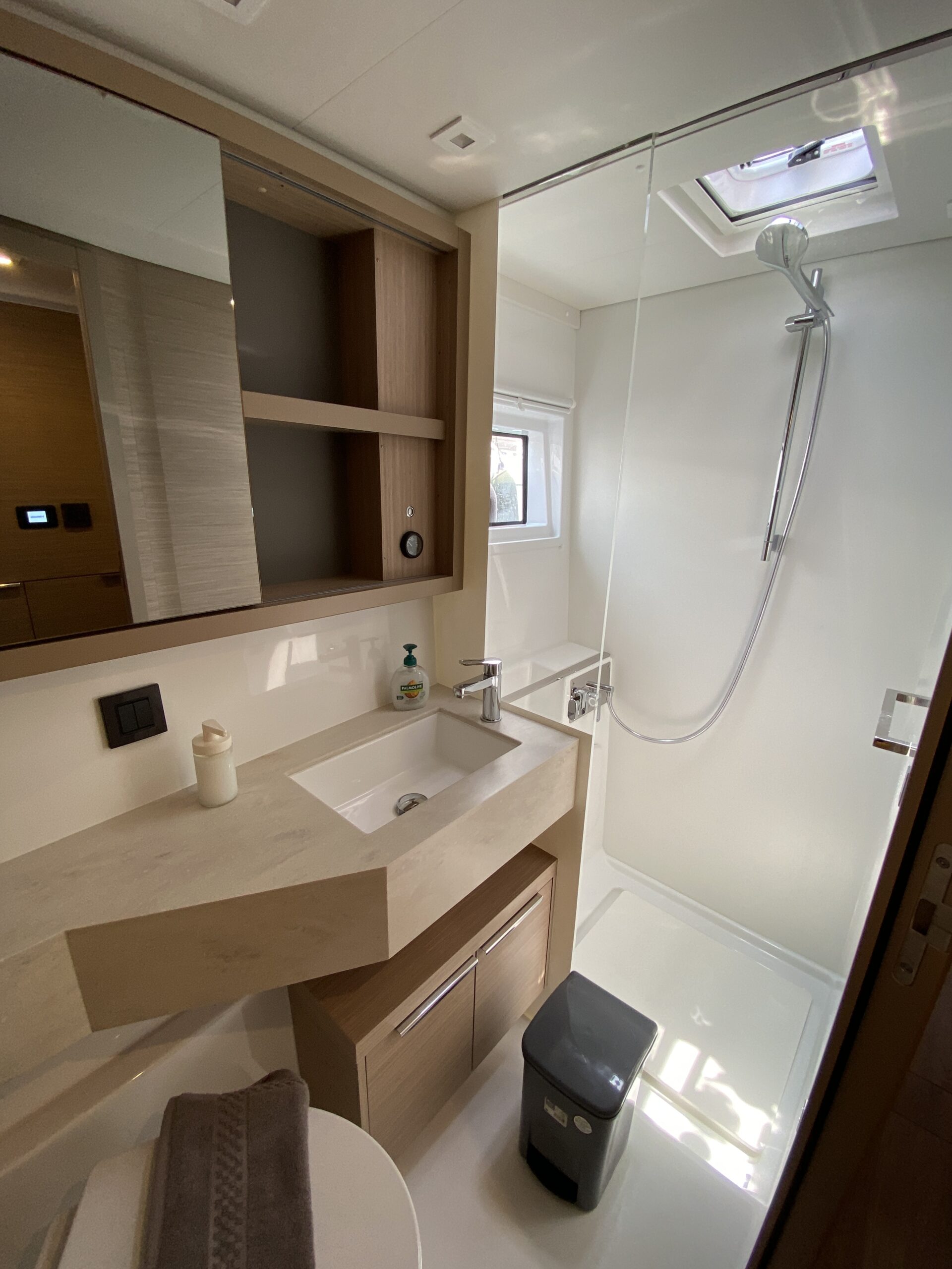 MOONDANCE (A/C , generator,watermaker) Skippered Only