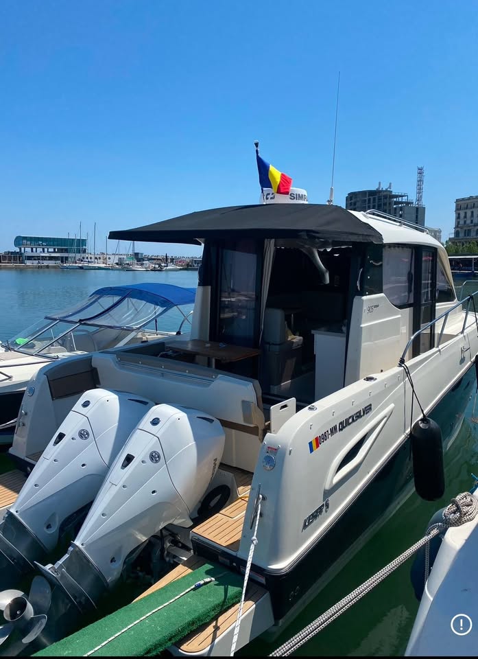 Quicksilver 905 Weekend