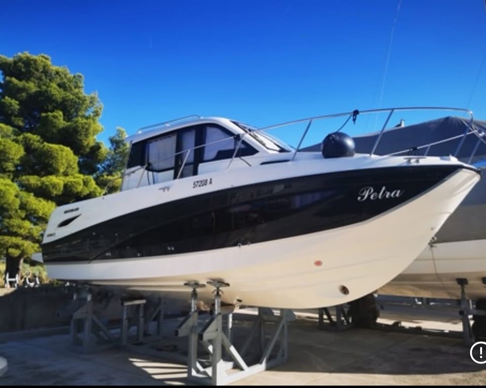 Quicksilver 905 Weekend